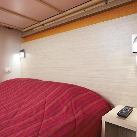 Premiere Classe Grenoble Nord - Hotel